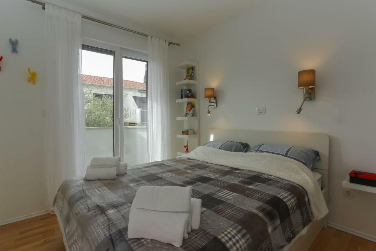 Amazing Luxury 4Star Apartment Laura Supetar Exterior photo